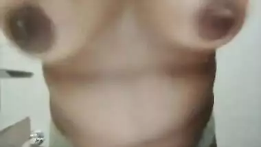 Titty play
