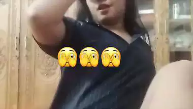 Bengali girl striptease dancing and nude pussy rubbing