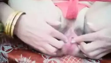 Hot Indian Teen Loudly Masturbating Her Tigh Pink Pussy Close Up