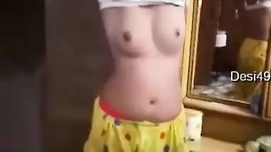 Today Exclusive- Shy Desi Girl Strip Her Cloths And Showing Her Nude Body To Lover