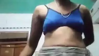 Desi loves XXX striptease and performs it for her sex viewers at home
