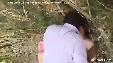 Exclusive- Hot Look Desi Randi Bhabhi Out Door Sex With 2 Customer