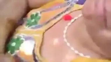 Gaon ki randi outdoor fucking – Threesome desi sex