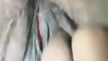 Guy receives XXX video in which naked Desi GF shows him her assets