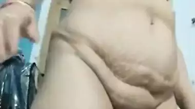 Desi MILF distracted from daily duties by XXX friend asking for XXX show