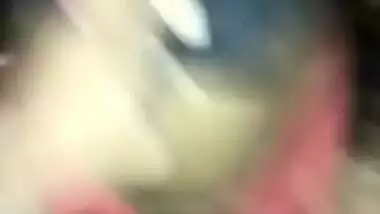 Amateur Desi whore gives a hot XXX blowjob to new boyfriend in the dark