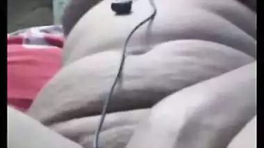 Chubby Bengali bhabhi fingering nude on video call