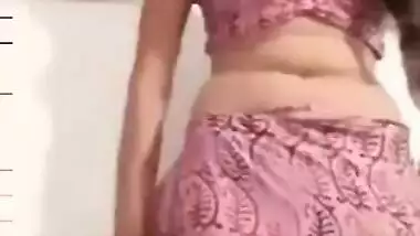 DESI TEEN COLLAGE HOT SEXY SHOWING HER TO BOYFRIEND 2 VID PART 2