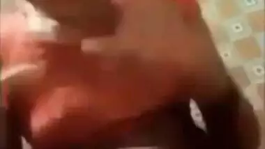 Dirty Bangladeshi beauty exposes and touches her Desi XXX boobs