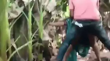 Desi outdoor sex of a Kolhapuri couple on a Banana farm
