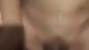 Uncle fucks his 18 yr old niece in Nepali sex video