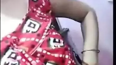 Desi girl showing