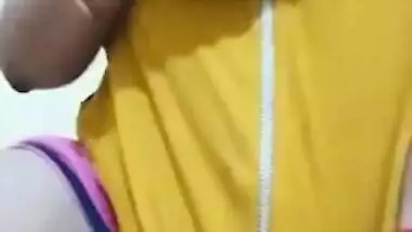 Young XXX girl works at home as Desi webcam model going MMS on the web