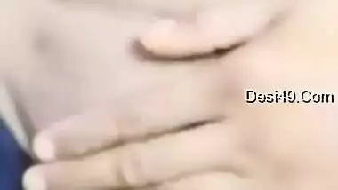 Today Exclusive -desi Wife Boobs And Pussy Video Record By Hubby Part 2