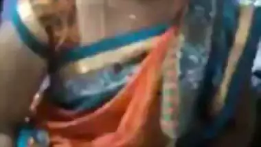 Malayali aunty showing yoni – Solo nude MMS