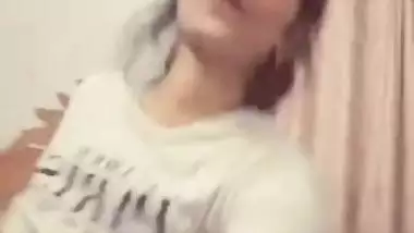 Cute girlfriend exposing nude big boobs viral selfie