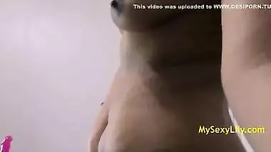 Horny Lily And Lily Singh - Indian Girl Fingering Her Pussy Female Loud Orgasm Solo Sex