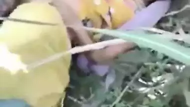 Voyeurist сaught on mms video Tamil wife outdoor fucking with best friend of husband