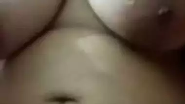 Pakistani aunty showing boobs and pussy