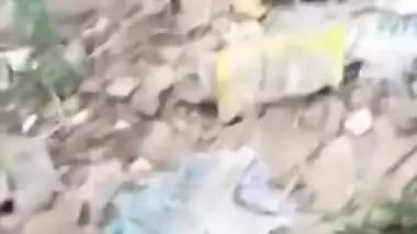 Desi randi shouts on another boy recording her while she fucking with one in bushes