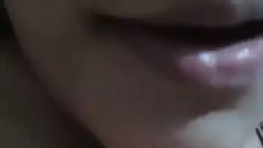 Close up selfie video of desi bhabhi showing nude body