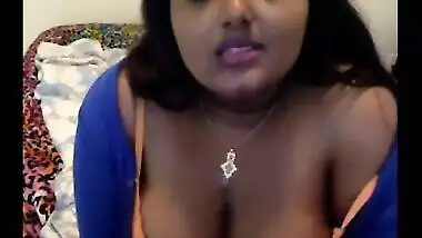 Big boobs desi slut is teasing and satisfying her fans on webcam