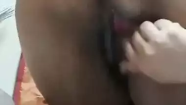Mature Big Ass Fingering Horny Woman