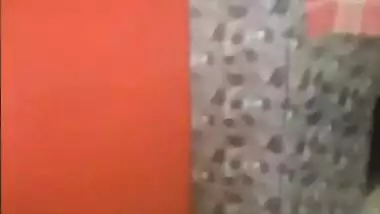 Gujrati milf’s xxx MMS with her lover from Oyo room