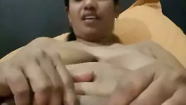 Mature MILF masturbating wet pussy in horny mood