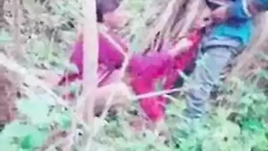 Outdoor Desi slut sex got caught on cam