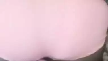Sperm on Indian mom's back is easy to wipe in amateur sex video