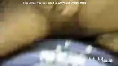 گاییدن واقعی یواشکی مادر زن تپلم نصف شب که همه خوابن، از دخترش بهتر کوس میده عاشقشم اکرم کصو جونم