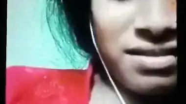 Girlfriend virgin boobs and pussy showing MMS