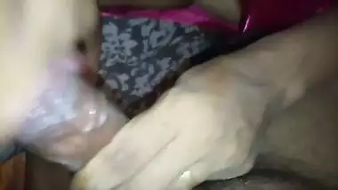 Srilankan teen Step Sister Sucks and handjobඅට2 උරනවා..හිරිවටෙන්න